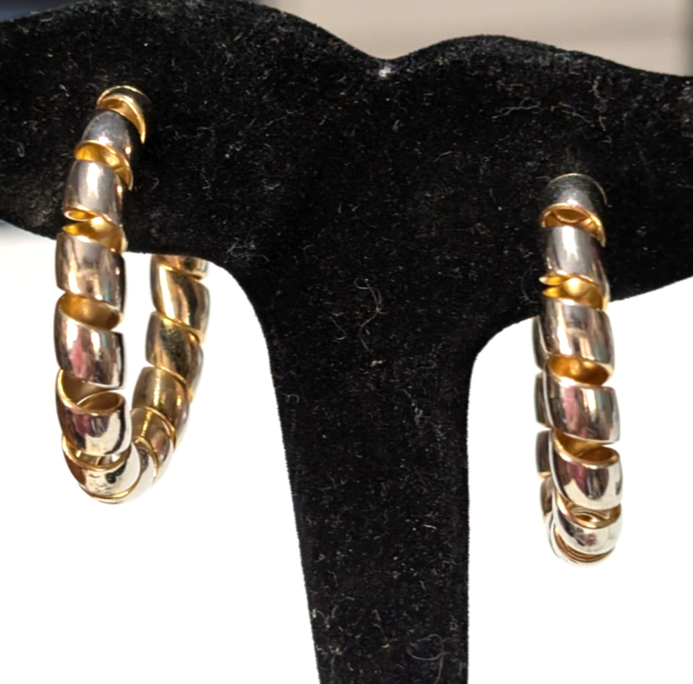 Vintage Thick Hoop Pierced Earrings 1.25" MOD Large‎ Gold-tone Metal gp221
